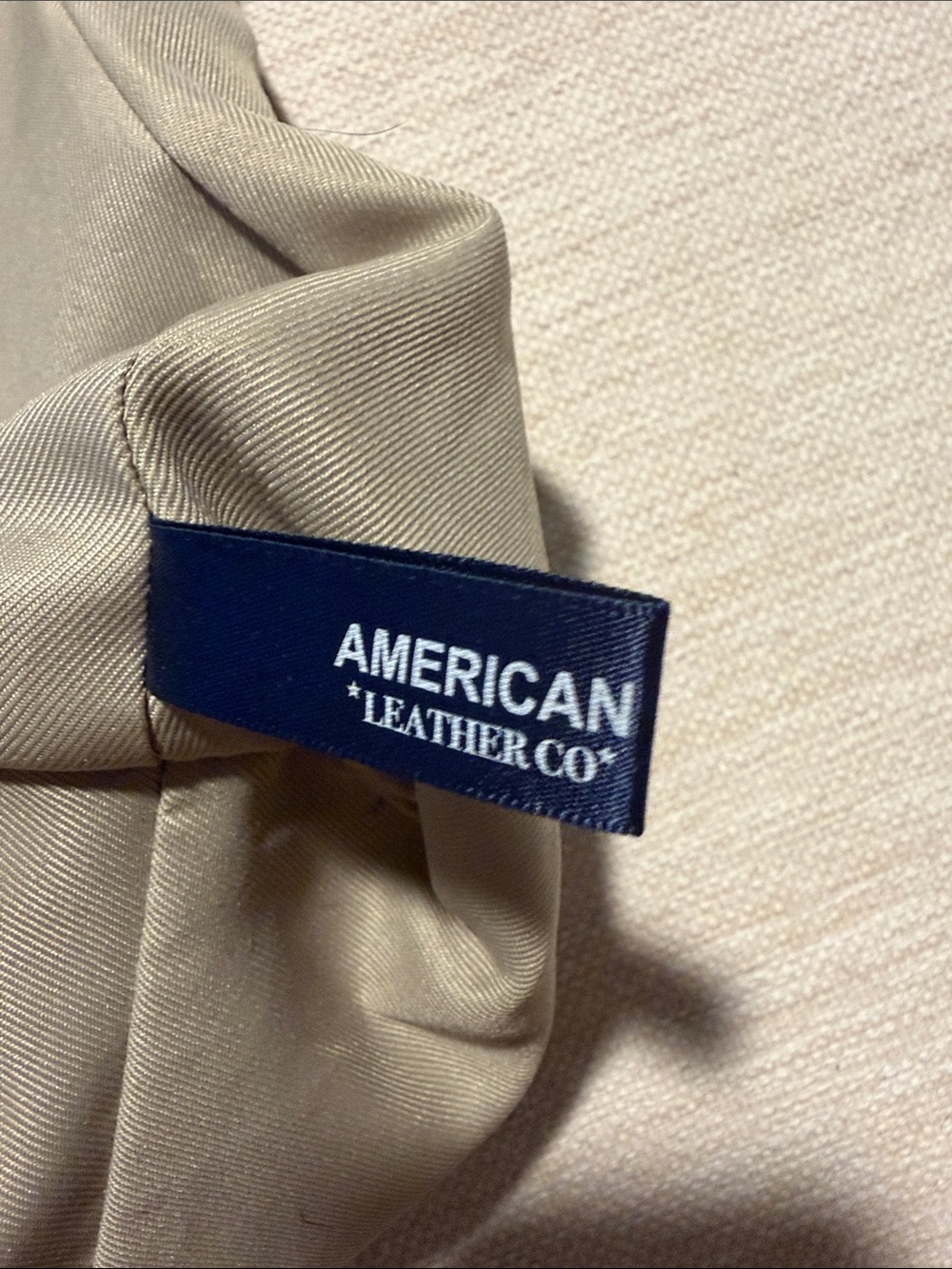 American Leather Co.Classic Tan Leather Crossbody Tote Bag with Front Zip Pocket - Picture 8 of 14